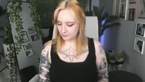 AshleyAshe  online show from May 15, 2:29 am