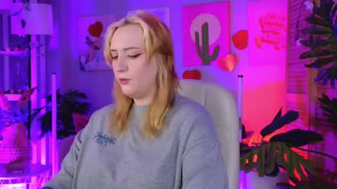 AshleyAshe  online show from May 20, 2:29 am