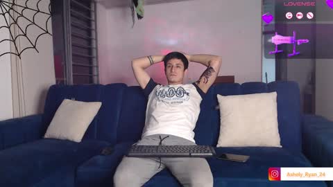 Ashley And Ryan  online show from October 18, 12:24 am