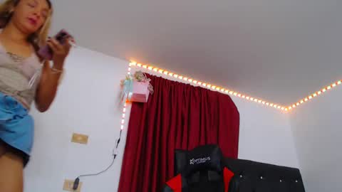 ashelyhots9inches online show from November 5, 4:07 pm