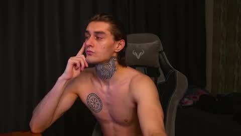 Snapshot of asher_88 chatting on November 6, 2:56 am Jerk Machine online show from November 6, 2:56 am