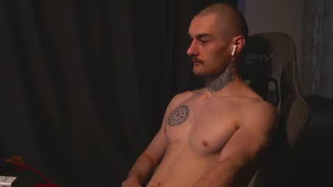 Snapshot of asher_88 chatting on June 19, 8:18 am Jerk Machine online show from June 19, 8:18 am