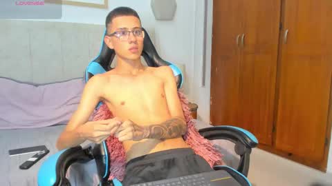   Asher  online show from February 2, 8:29 pm