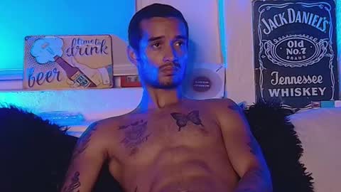 Snapshot of asherxxx_ chatting on March 28, 12:32 am CARIBBEAN DREAM online show from March 28, 12:32 am