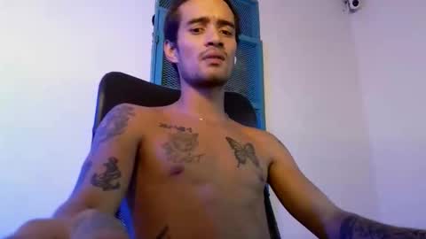 Snapshot of asherxxx_ chatting on April 21, 3:13 am CARIBBEAN DREAM online show from April 21, 3:13 am
