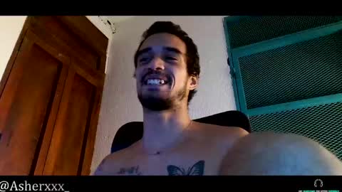 Snapshot of asherxxx_ chatting on May 8, 5:24 am CARIBBEAN DREAM online show from May 8, 5:24 am
