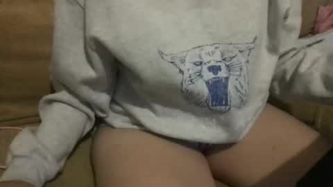 Snapshot of ashleighpink chatting on February 11, 2:05 am Ashleigh online show from February 11, 2:05 am