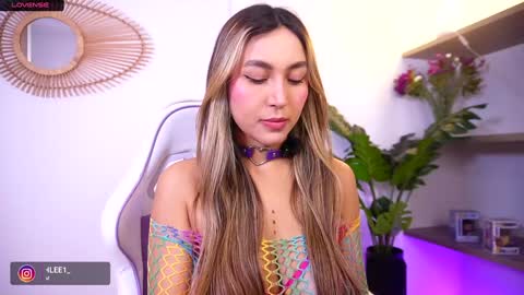 Nay online show from October 15, 5:13 pm