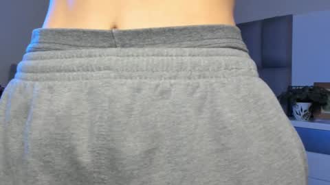 Snapshot of ashley_120 chatting on December 29, 12:41 am Carolina online show from December 29, 12:41 am