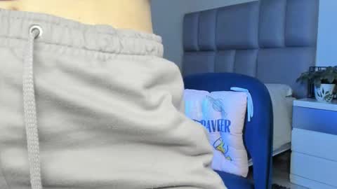 Snapshot of ashley_120 chatting on January 9, 12:46 am Carolina online show from January 9, 12:46 am