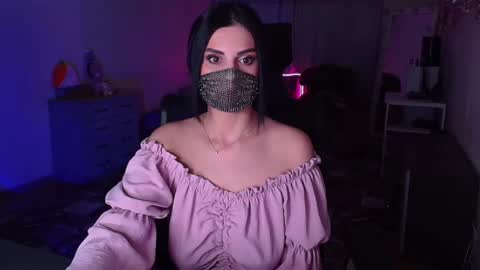 Snapshot of ashley__cooper__ chatting on December 4, 2:42 am Yasmina online show from December 4, 2:42 am