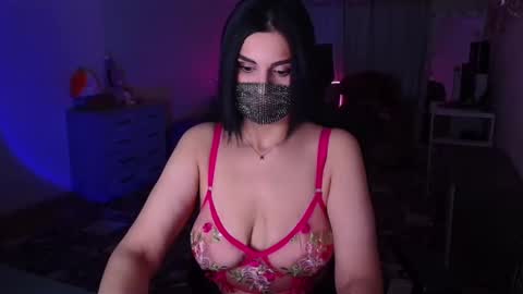 Snapshot of ashley__cooper__ chatting on December 6, 4:58 am Yasmina online show from December 6, 4:58 am