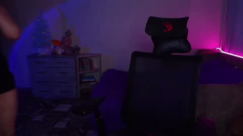 Snapshot of ashley__cooper__ chatting on January 11, 3:44 am Yasmina online show from January 11, 3:44 am