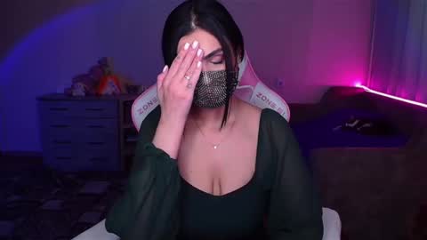 Snapshot of ashley__cooper__ chatting on February 10, 6:53 am Yasmina online show from February 10, 6:53 am