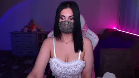 Snapshot of ashley__cooper__ chatting on February 13, 4:43 am Yasmina online show from February 13, 4:43 am