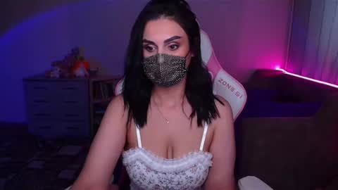 Snapshot of ashley__cooper__ chatting on February 23, 5:56 am Yasmina online show from February 23, 5:56 am