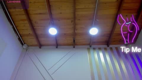 ashley online show from February 7, 9:15 pm