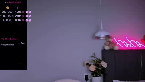 Ashley online show from November 28, 6:32 pm