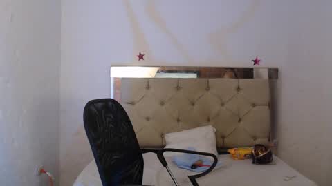 Snapshot of ashley__tylor chatting on February 4, 6:04 am ashley__tylor online show from February 4, 6:04 am