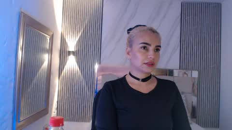 ashley__tylor online show from June 6, 4:23 pm