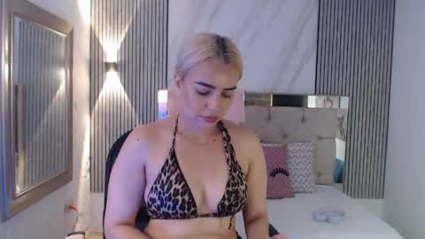 ashley__tylor online show from June 7, 4:00 pm