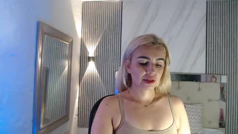 ashley__tylor online show from June 10, 7:02 pm