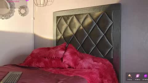 Snapshot of ashley__williamss chatting on April 12, 8:36 pm Ashley online show from April 12, 8:36 pm