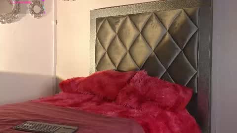 Snapshot of ashley__williamss chatting on June 12, 9:25 pm Ashley online show from June 12, 9:25 pm