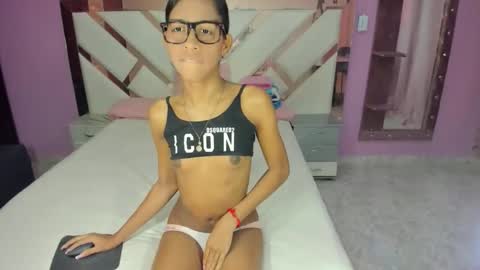 Snapshot of ashley_alexa chatting on March 18, 4:10 pm ashley_alexa online show from March 18, 4:10 pm