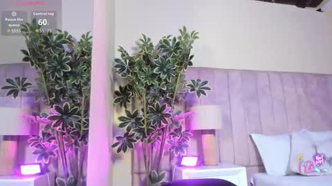 Snapshot of ashley_beaomunt chatting on March 16, 11:25 am ashley_beaomunt online show from March 16, 11:25 am