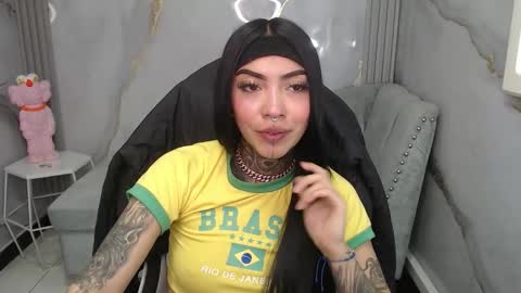 ashley_blum_v online show from December 15, 8:35 pm