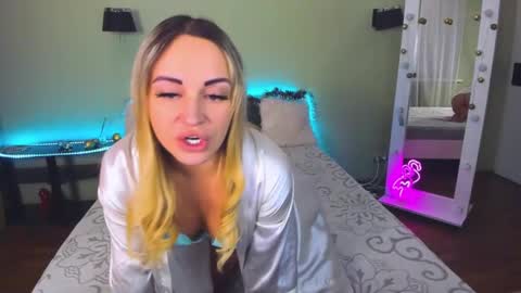 Snapshot of ashley_crashly chatting on January 10, 7:14 am Alina online show from January 10, 7:14 am