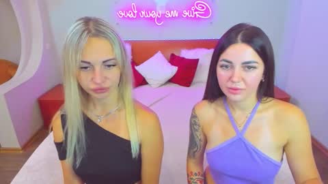 Snapshot of ashley_crashly chatting on September 22, 7:32 am Alina online show from September 22, 7:32 am