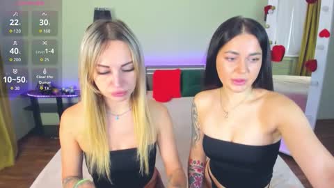 Snapshot of ashley_crashly chatting on November 25, 9:09 am Alina online show from November 25, 9:09 am