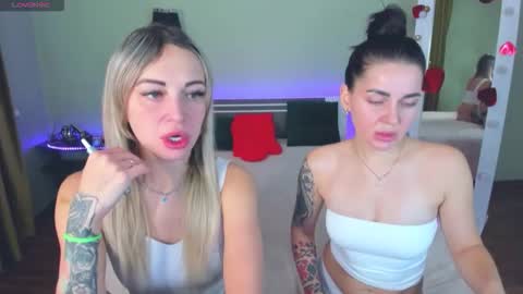 Snapshot of ashley_crashly chatting on November 30, 10:30 am Alina online show from November 30, 10:30 am