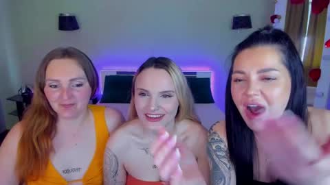 Snapshot of ashley_crashly chatting on May 15, 7:15 am Alina online show from May 15, 7:15 am
