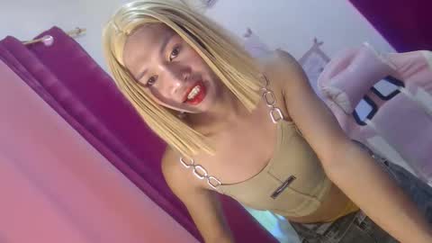 ashley_cummer online show from June 3, 7:11 am