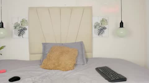 Ashley  online show from February 10, 1:37 pm