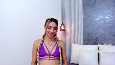 Snapshot of ashley_miller26 chatting on January 20, 7:25 pm ashley_miller26 online show from January 20, 7:25 pm