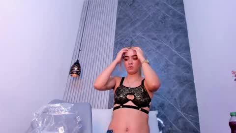Snapshot of ashley_miller26 chatting on May 14, 12:12 pm ashley_miller26 online show from May 14, 12:12 pm