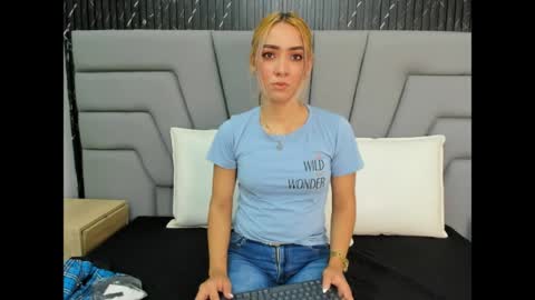 Snapshot of ashley_miller26 chatting on June 1, 11:23 am ashley_miller26 online show from June 1, 11:23 am