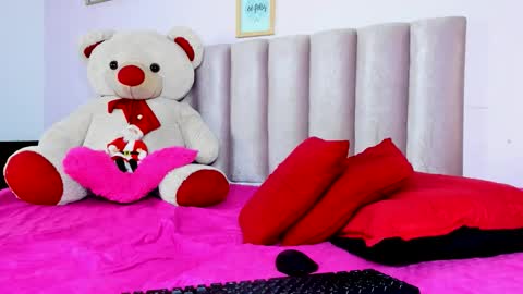 Ashley  online show from December 19, 9:55 pm