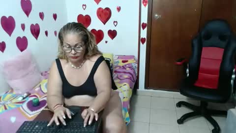 ashley pink11 online show from January 28, 1:39 am