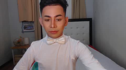 ashley online show from December 3, 4:39 pm
