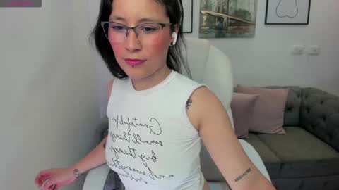 Snapshot of ashley_tatis chatting on March 17, 12:04 am ashley online show from March 17, 12:04 am