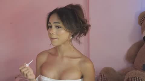 Snapshot of ashley_winhouse chatting on July 25, 11:02 pm ashley_winhouse online show from July 25, 11:02 pm