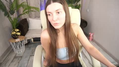 ashleybaee online show from April 10, 12:21 pm