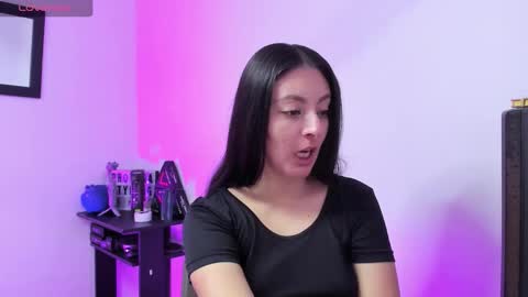 Ashley online show from November 21, 3:00 pm