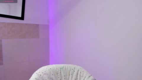 Snapshot of ashleybazan1 chatting on March 4, 2:56 pm Ashley online show from March 4, 2:56 pm