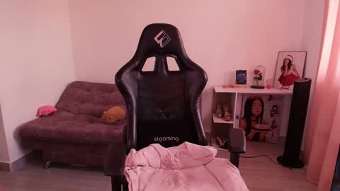 Ashley online show from October 21, 7:58 pm